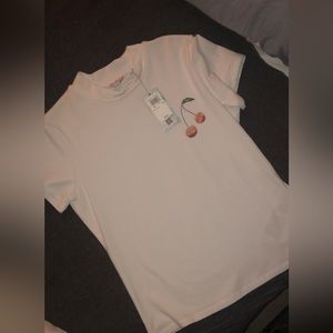 Guess cherry logo tee women’s Medium